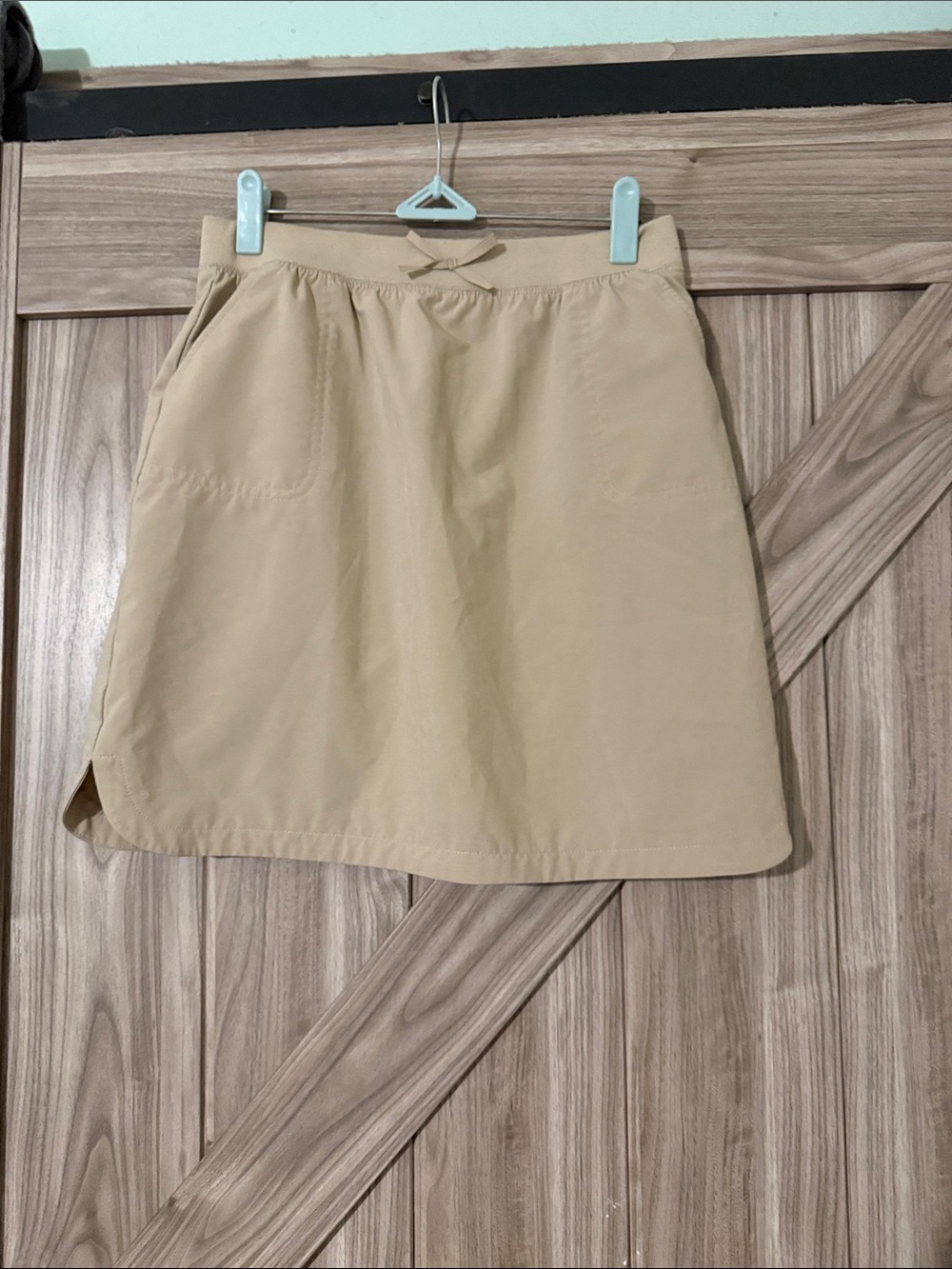 crown & ivy Girls Tan Skort with Front Bow and Pockets